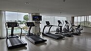 Gym, Sauna, Squash and Tennis are offered