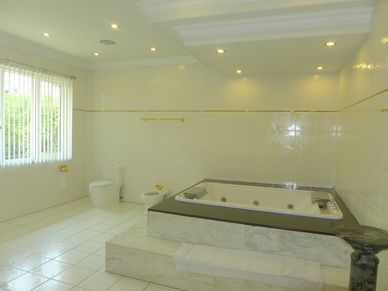 Massive 3 Bedroom Pool Villa In Upscale Housing Estate